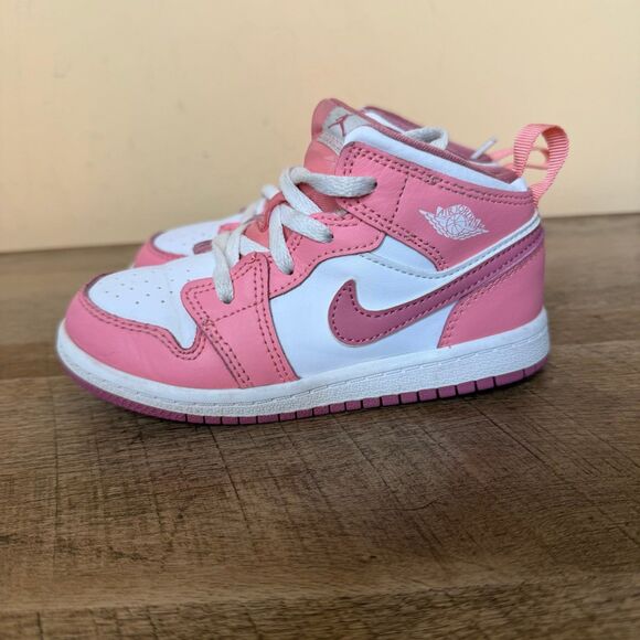 Air Jordan 1 Mid Valentines Day Toddler Size 9C DQ8425-616 Mid girls shoes pink - Picture 1 of 6